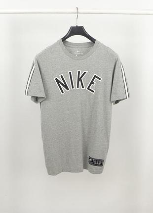 Чоловіча футболка nike / s