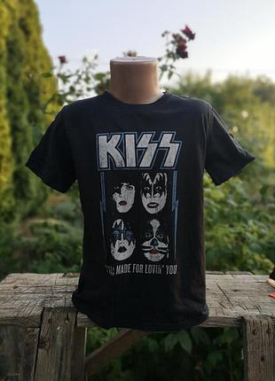Футболка kiss на 134-140 см