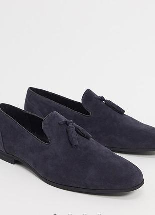 Чоловічі замшеві лофери з китицями від бренду asos design у глибокому темно-синьому відтінку