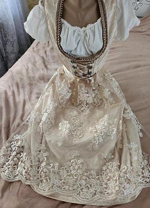 Баварское платье