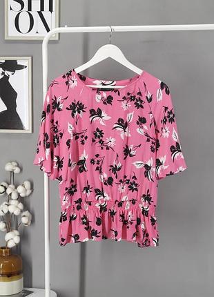 Блузка из вискозы "marks & spencer" розовая с черно-белым цветочным принтом, uk14/eur42.