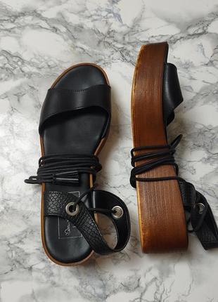 Шкіряні босоніжки miss selfridge leather