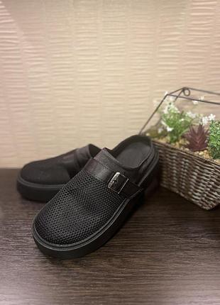 Женские сабо с перфорацией