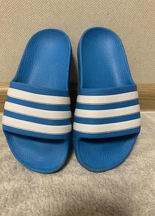 Дитячі тапки adidas