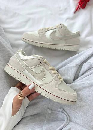 Женские кроссовки  nike sb dunk бежевые замшевые