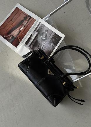 Сумка prada bonnie medium leather handbag черный