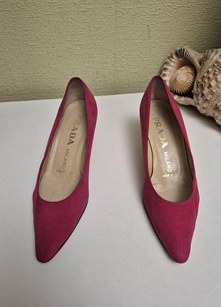 Фирменные туфли лодочки prada