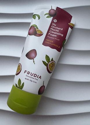 Очищувальна пінка для обличчя з маракуєю  frudia my orchard passion fruit mochi cleansing foam