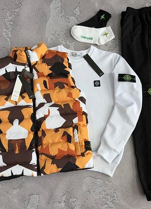 Костюм спортивный stone island белый/черный с патчем жилетка + свитшот + брюки xs / s / m / l / xxl / xxxl