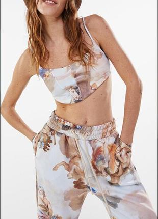 Bershka топ art series