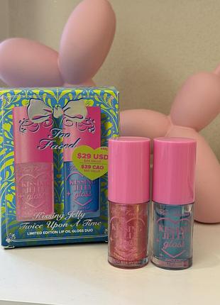 Too faced holiday kissing jelly twice upon a time подарунковий набір для губ