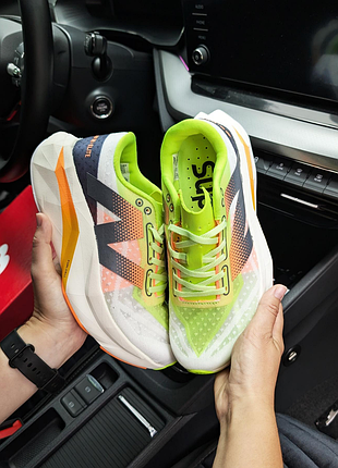 Кросівки new balance elite v4