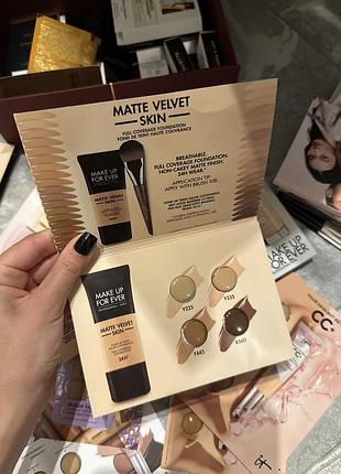 Тональний крем make up for ever