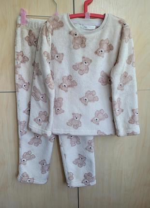 Теплая пижама zara на 6-7 лет