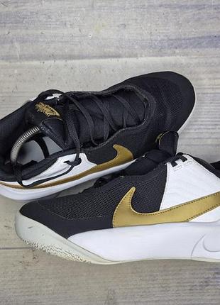 Кроссовки nike team hustle d 10