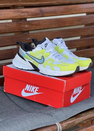 Кросівки nike v2k run