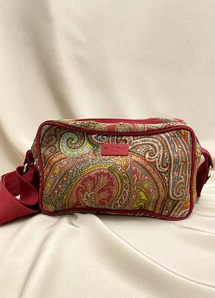 Итальянская сумочка-косметичка etro из текстиля с фирменным узором пейсли