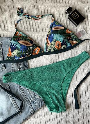 Роздільний купальник зелений низ жатка + верх у принт папая primark