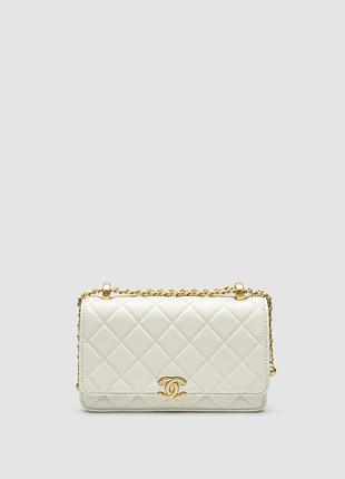 Сумка шанель calfskin quilted perfect fit wallet on chain cream/gold