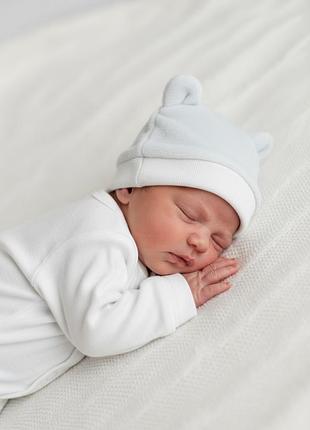Шапочка для недоношенных детей велюровая белая