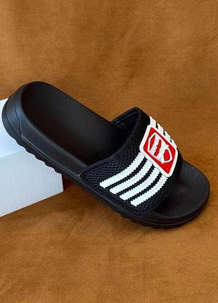 Шльопанці жіночі з аплікацією, колір чорний, 243r5030-4