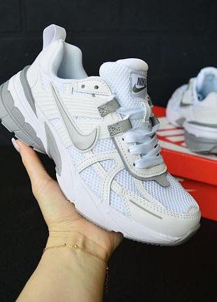 Nike v2k run white gray женские кроссовки белые с серым размером 39/25см 40