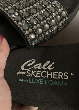 Шльопанці зі стразами sketcher’s 36
