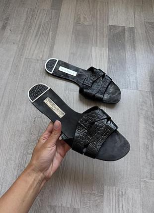 Шкіряні шльопанці zara, розмір 40