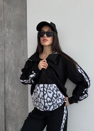 Стильный качественный костюм