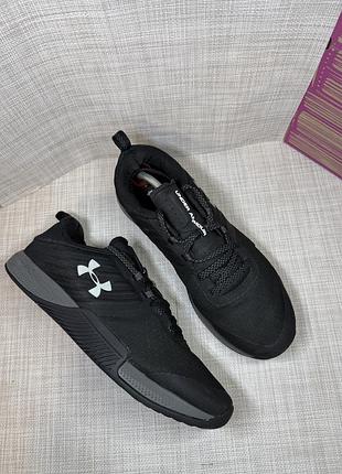 Оригінальні кросівки under armour