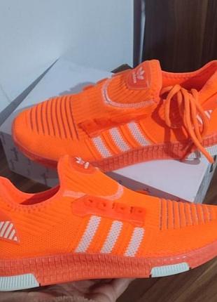Спорт оригінал стильні фірмові яскраві помаранчеві кросівки adidas мають унікальну сітчасту структуру верху та характерну геометичну підошву.42