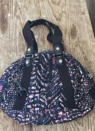 Стильна сумка від kipling