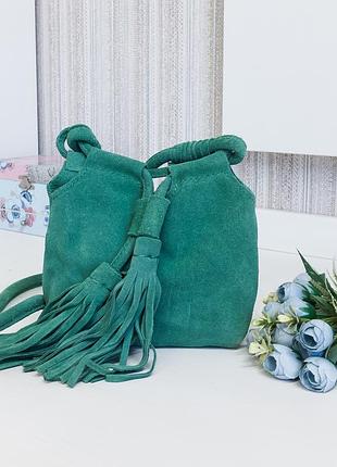 Сумка замшевая зеленая с кистями zara, натуральная замша.
