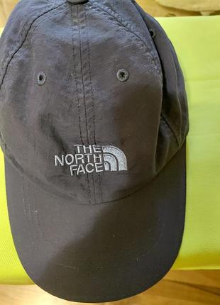 Фірмова бейсболка  the north face.
