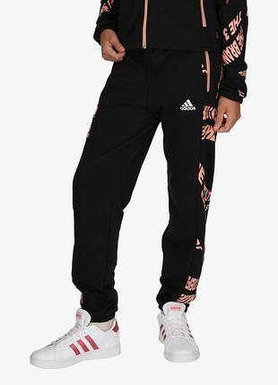 Крутые спортивные штаны с логотипом adidas оригинал 11-12 лет