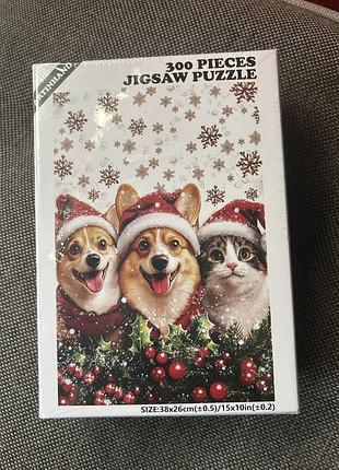 Artinhand 300 pieces jigsaw puzzle – це класичний картонний пазл з яскравим новорічним сюжетом, призначений для дітей та дорослих.