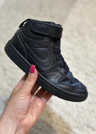Оригінальні дитячі  хайтопи високі кросівки nike 28.5 розмір (18.5 см устілка) б/в