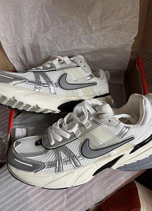 Кросівки nike 4