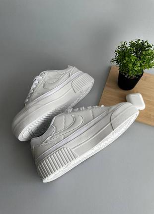 Стильные женские кроссовки nike court legacy white