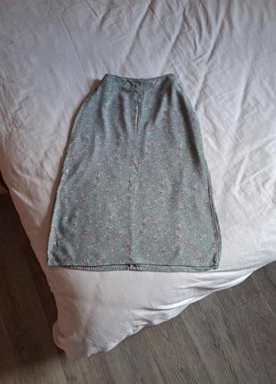 Жіноча спідниця з квітковим принтом brandy melville