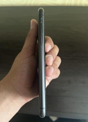 Iphone 11. 3