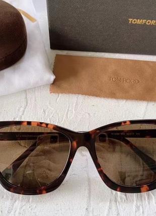 Жіночі сонцезахисні окуляри tom ford (5520) lux