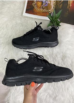 Кроссовки skechers