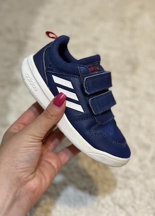 Оригінальні дитячі кросівки adidas 25 розмір (15-15.5 см) б/в осінь