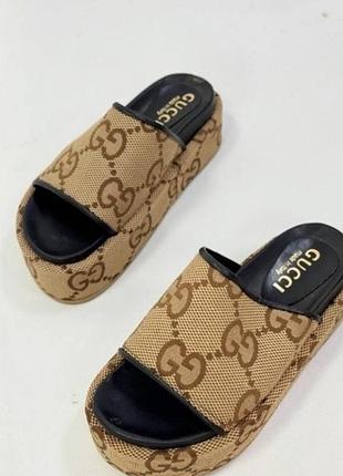 Жіночі шльопанці gucci
