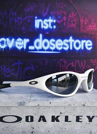 Oakley minute pearl white black iridium окуляри