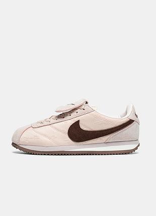 Nike wmns cortez textile silt red phantom