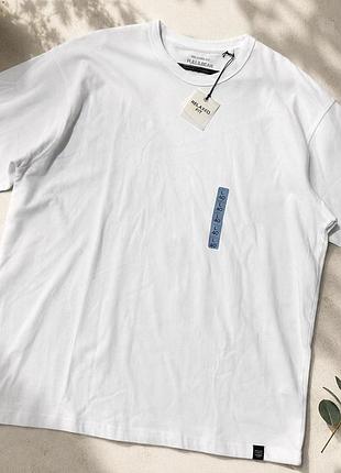 Чоловіча базова біла футболка pull&bear relaxed fit
