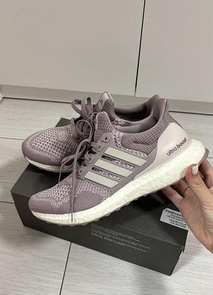 Кросівки жіночі adidas ultraboost