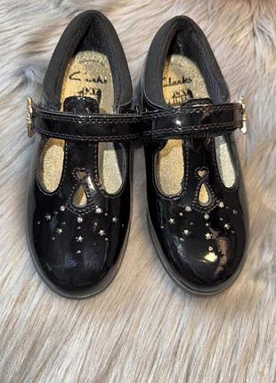Туфельки для девочки clarks 27.5 3
